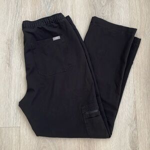 FIGS women’s Black 1303 Kade Cargo Scrub Pants